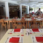 La Grand Borne Hotel *